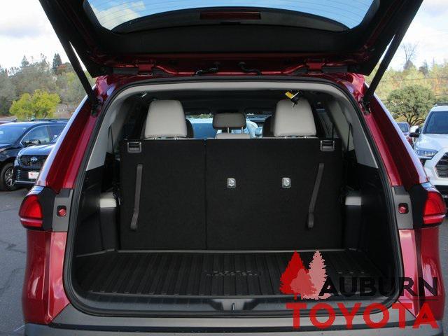 new 2026 Toyota Grand Highlander Hybrid car, priced at $52,818