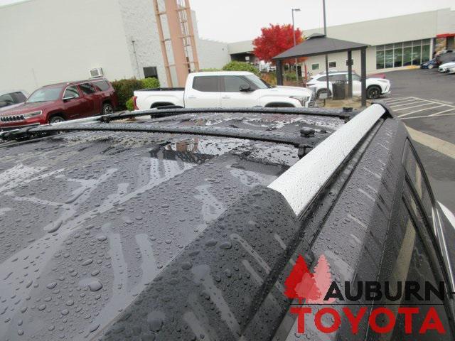 used 2013 Toyota Highlander car, priced at $17,988