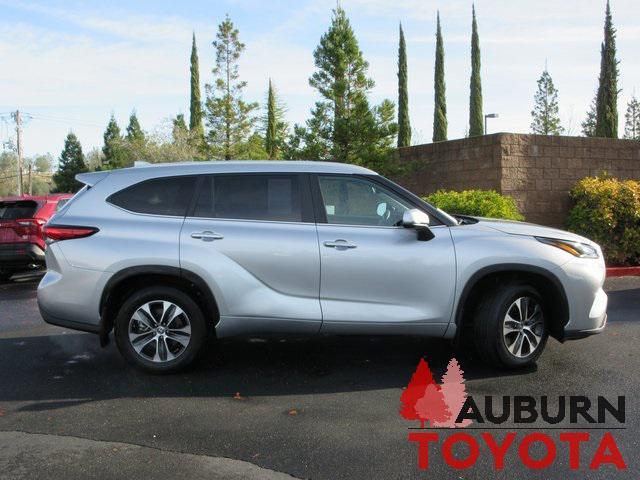 used 2023 Toyota Highlander car, priced at $41,988