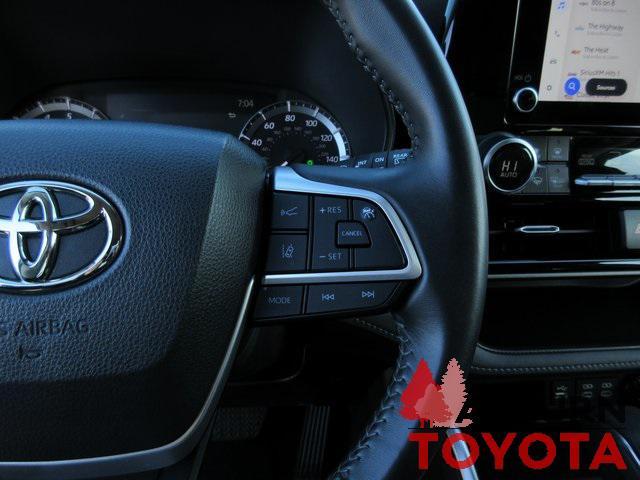 used 2023 Toyota Highlander car, priced at $35,888