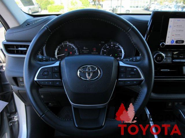 used 2023 Toyota Highlander car, priced at $35,888