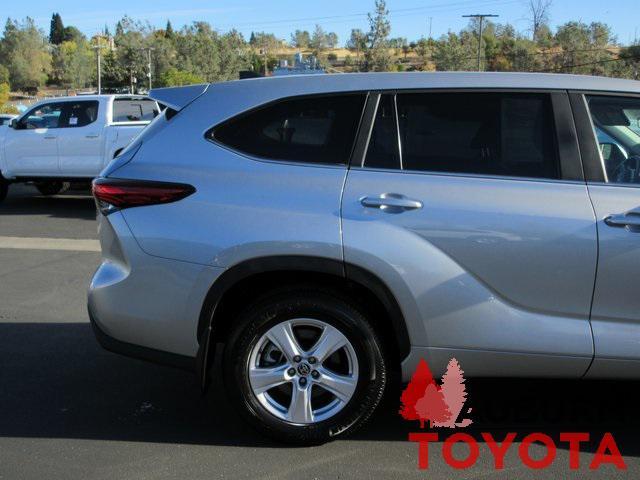 used 2023 Toyota Highlander car, priced at $35,888