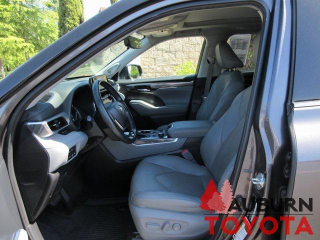 used 2022 Toyota Highlander car, priced at $43,988