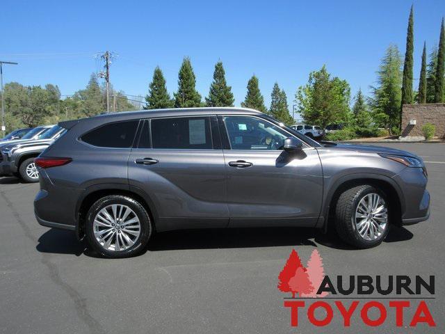 used 2022 Toyota Highlander car, priced at $43,988