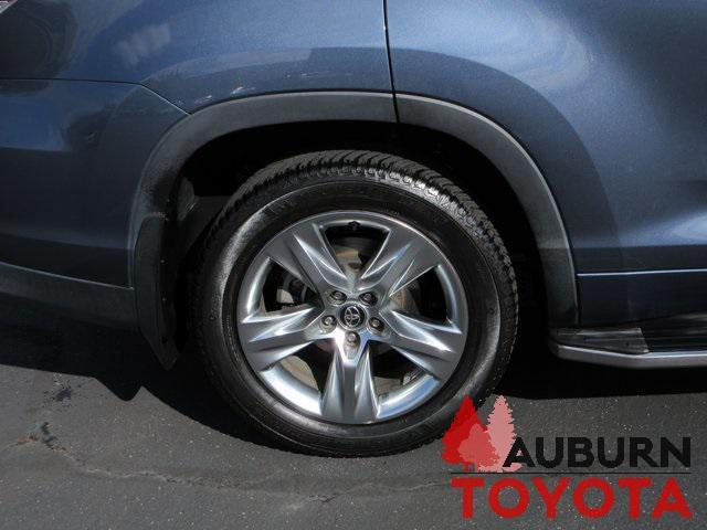 used 2019 Toyota Highlander car, priced at $27,988