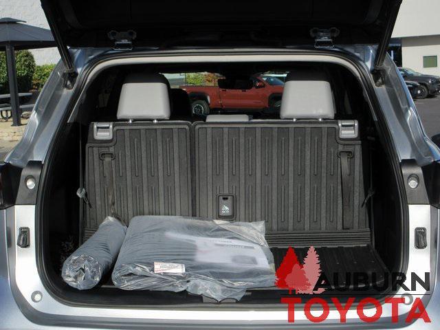 used 2023 Toyota Highlander Hybrid car, priced at $43,588