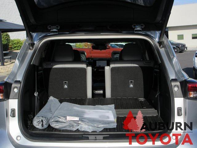 used 2023 Toyota Highlander Hybrid car, priced at $43,588