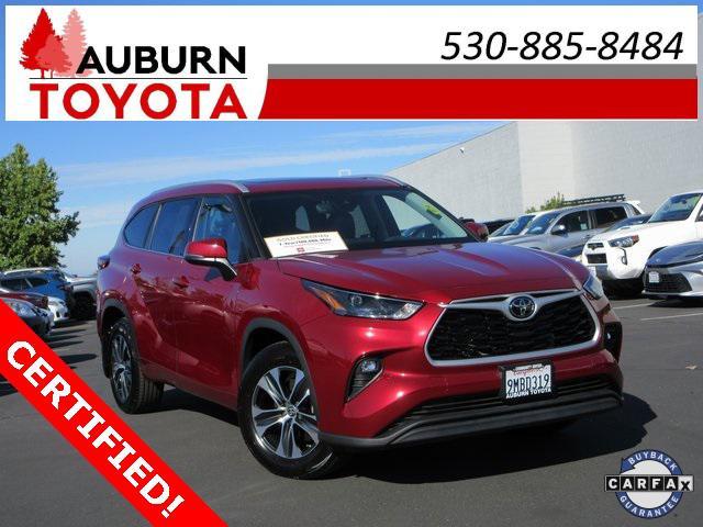 used 2022 Toyota Highlander car, priced at $37,988