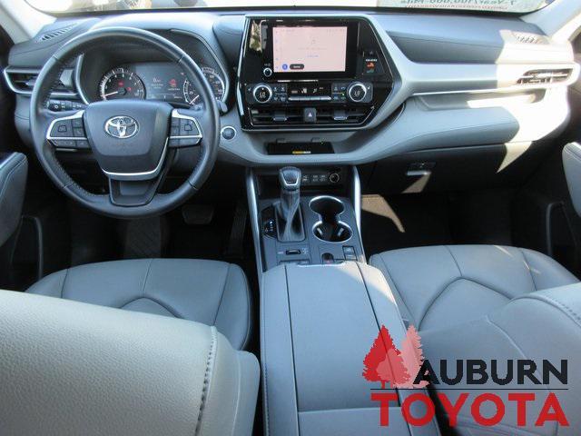 used 2023 Toyota Highlander car, priced at $38,888