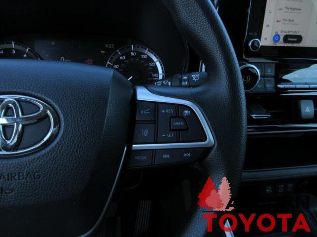 used 2023 Toyota Highlander car, priced at $33,988