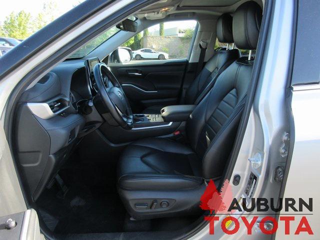 used 2022 Toyota Highlander car, priced at $35,988