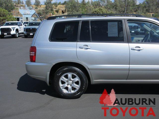 used 2001 Toyota Highlander car, priced at $7,988