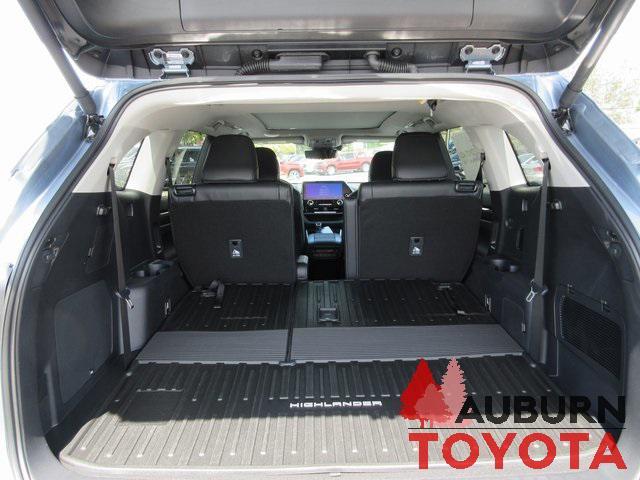 new 2024 Toyota Highlander car, priced at $53,532