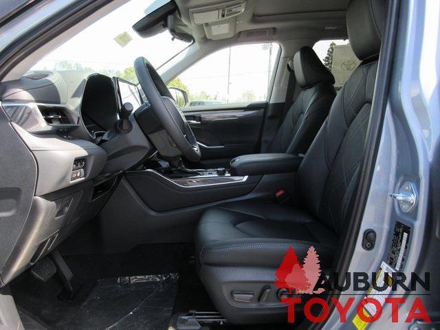 new 2024 Toyota Highlander car, priced at $53,532