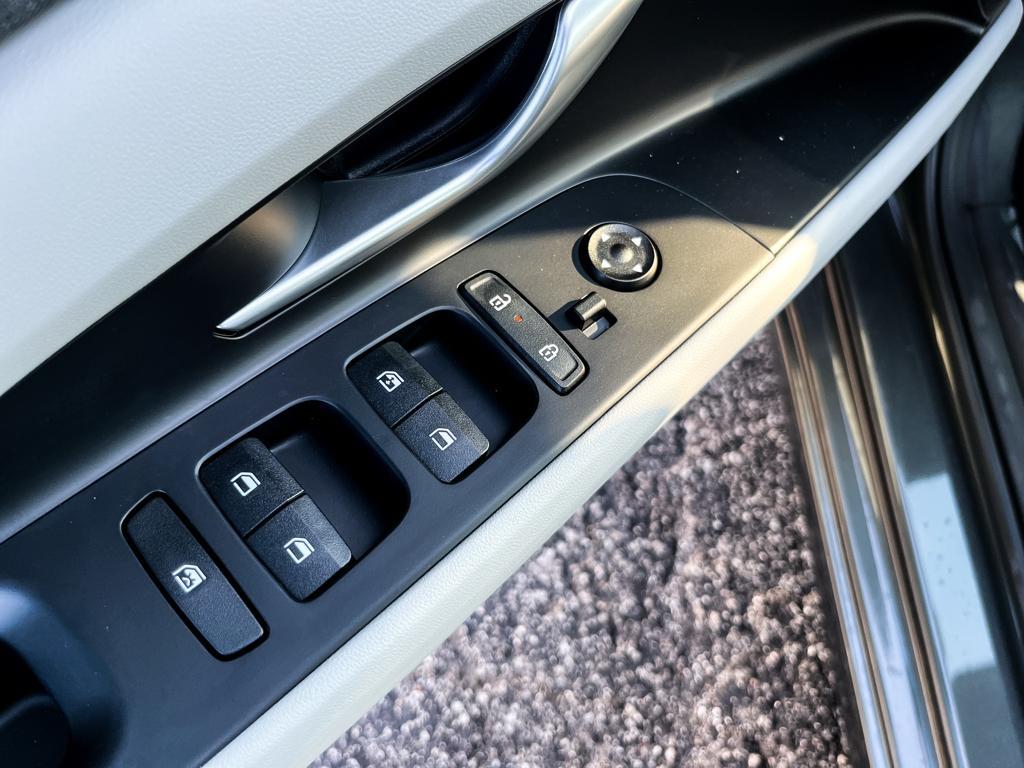 new 2025 Hyundai Elantra car, priced at $27,500