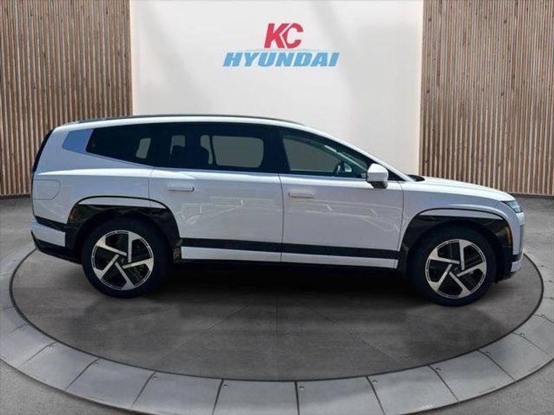 new 2026 Hyundai IONIQ 9 car, priced at $73,966