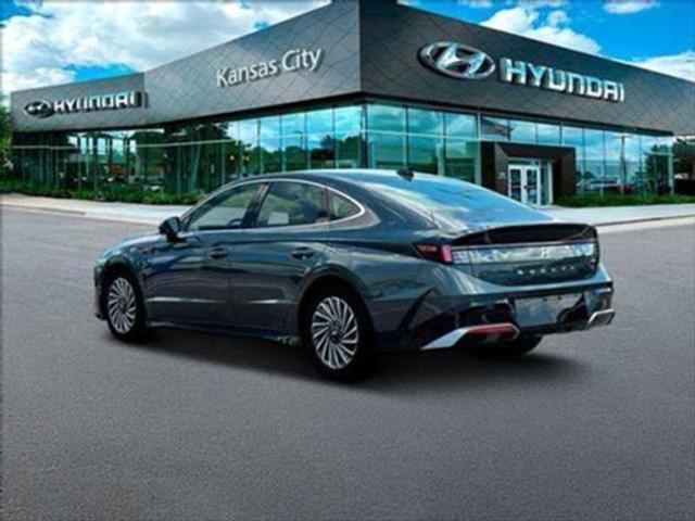 new 2025 Hyundai Sonata Hybrid car, priced at $38,646