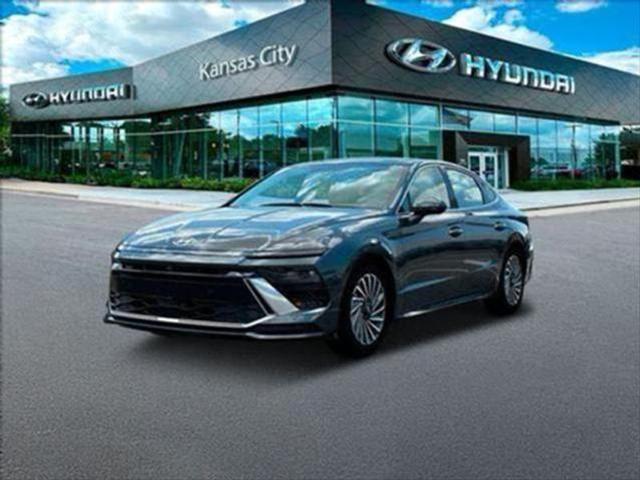 new 2025 Hyundai Sonata Hybrid car, priced at $38,646