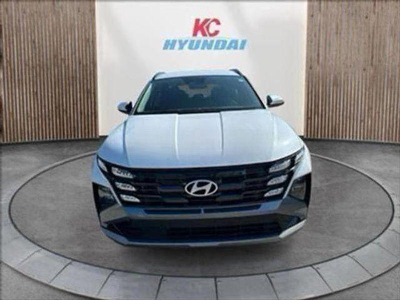 new 2025 Hyundai TUCSON Hybrid car, priced at $32,695