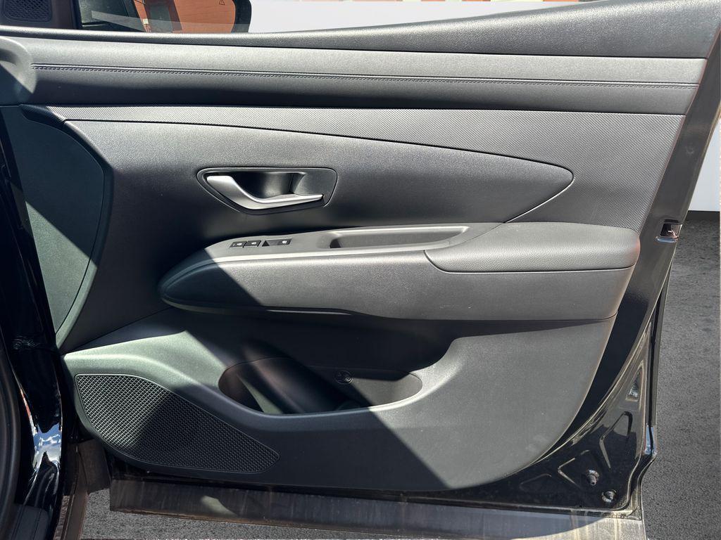 new 2025 Hyundai TUCSON Hybrid car, priced at $32,245
