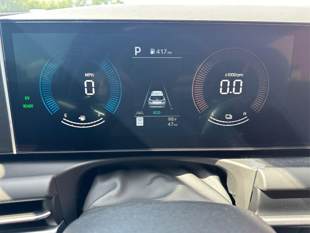 new 2025 Hyundai TUCSON Hybrid car, priced at $32,245