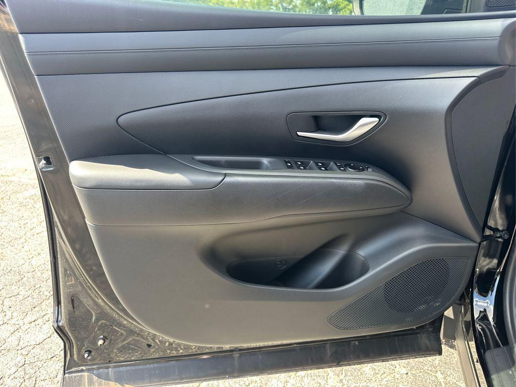new 2025 Hyundai TUCSON Hybrid car, priced at $32,245