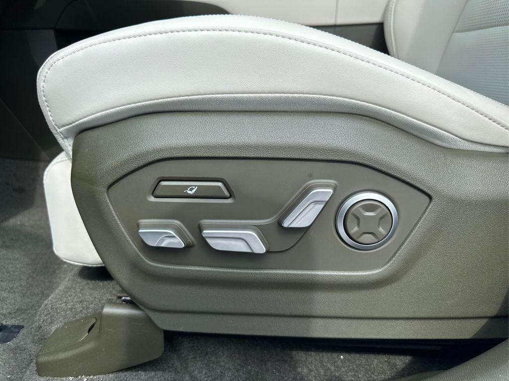 new 2025 Hyundai Santa Fe car, priced at $48,609