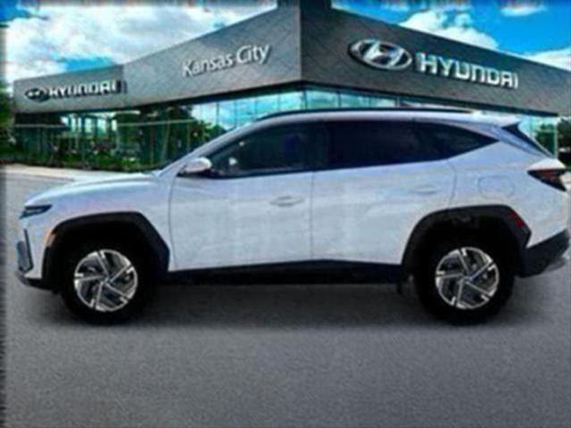 new 2025 Hyundai TUCSON Hybrid car, priced at $35,210