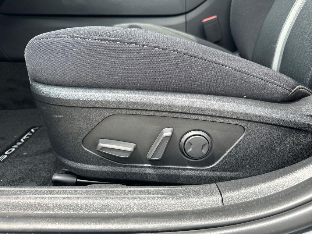 new 2025 Hyundai Sonata Hybrid car, priced at $32,612