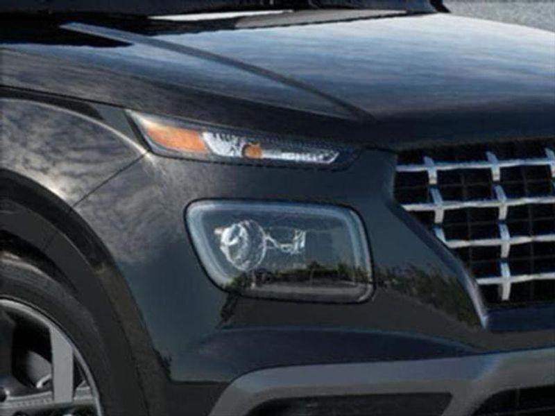 new 2025 Hyundai Venue car, priced at $23,805
