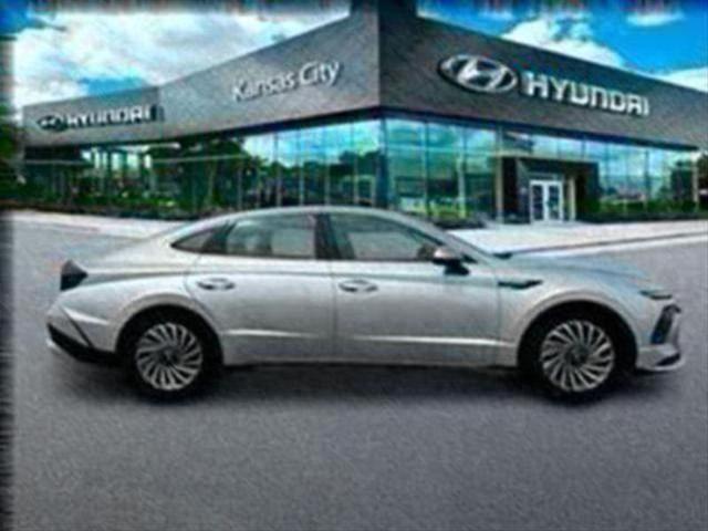 new 2024 Hyundai Sonata Hybrid car, priced at $27,905