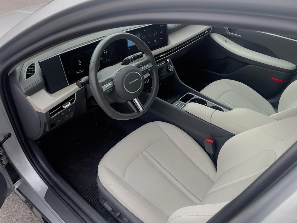used 2024 Hyundai Sonata Hybrid car, priced at $27,481