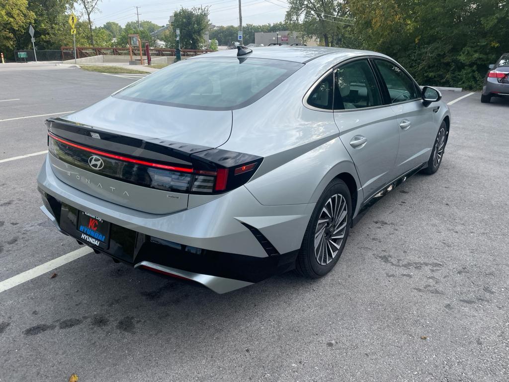 used 2024 Hyundai Sonata Hybrid car, priced at $27,481