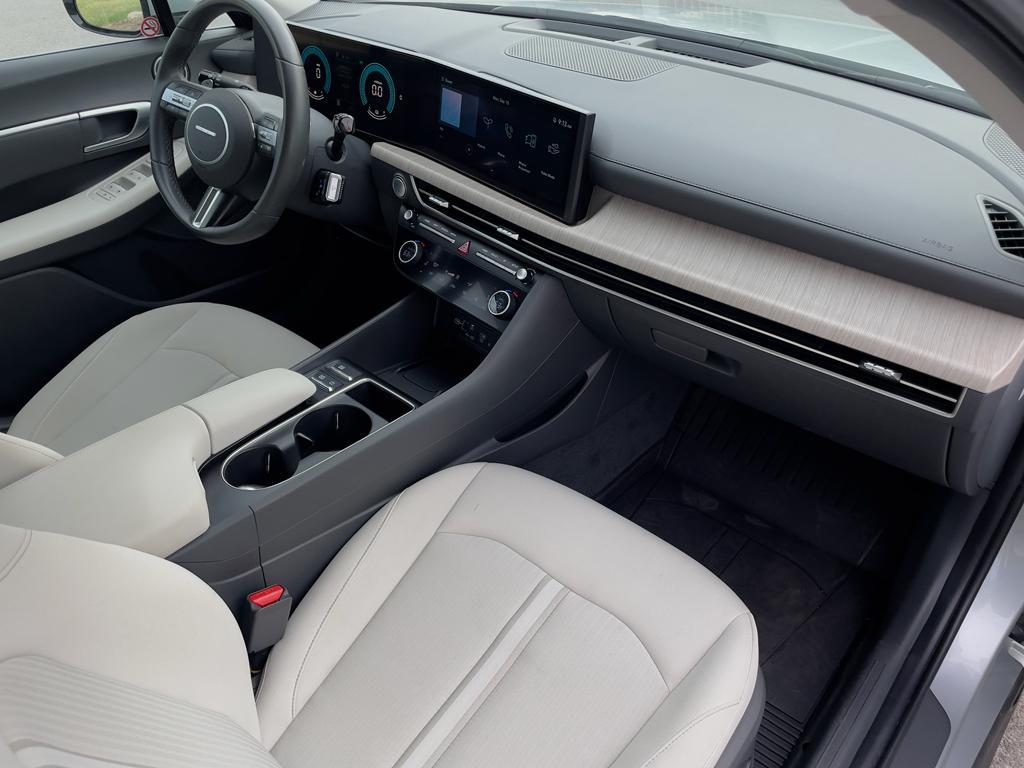 used 2024 Hyundai Sonata Hybrid car, priced at $27,481
