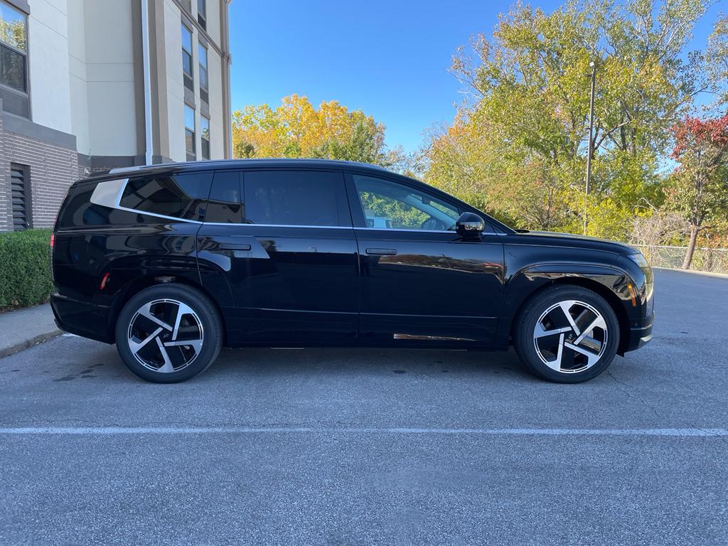 new 2026 Hyundai IONIQ 9 car, priced at $77,040