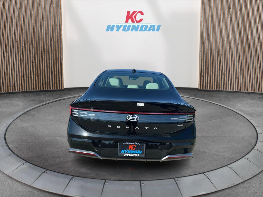 new 2025 Hyundai Sonata Hybrid car, priced at $32,603