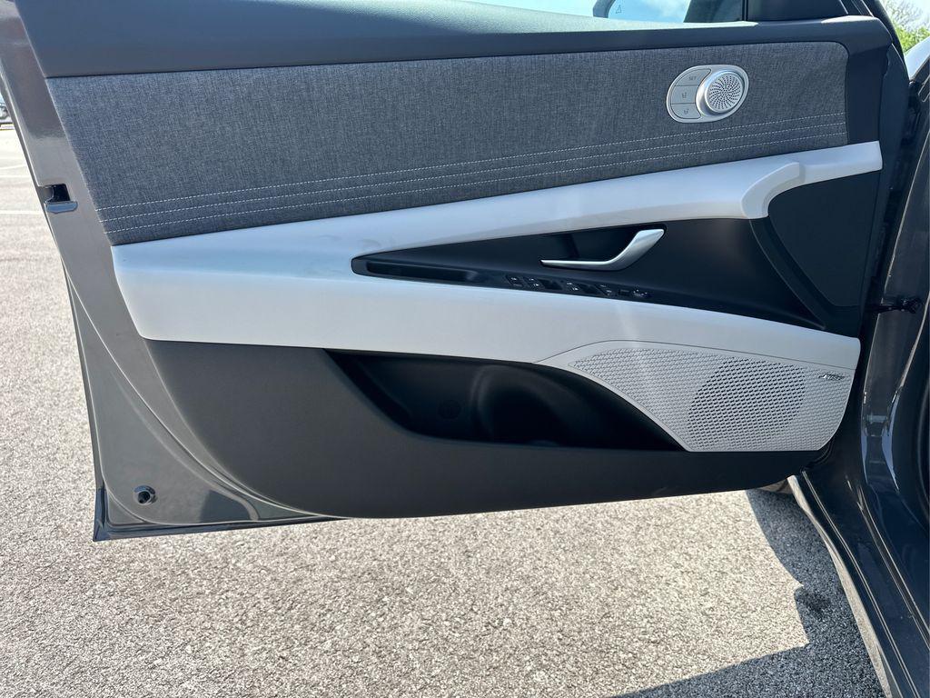 new 2025 Hyundai Elantra car, priced at $30,890