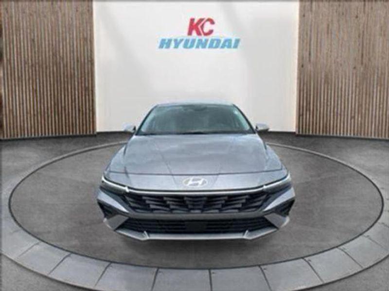 new 2025 Hyundai Elantra car, priced at $25,450