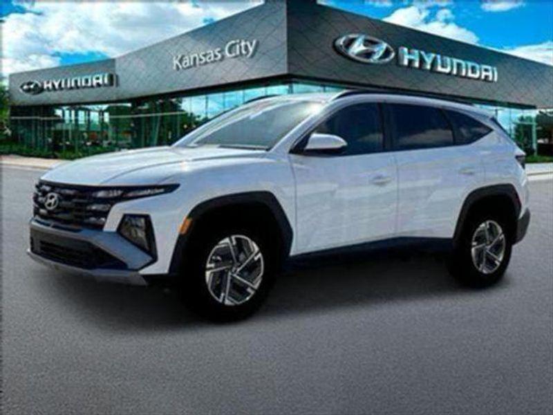 new 2025 Hyundai TUCSON Hybrid car, priced at $35,410