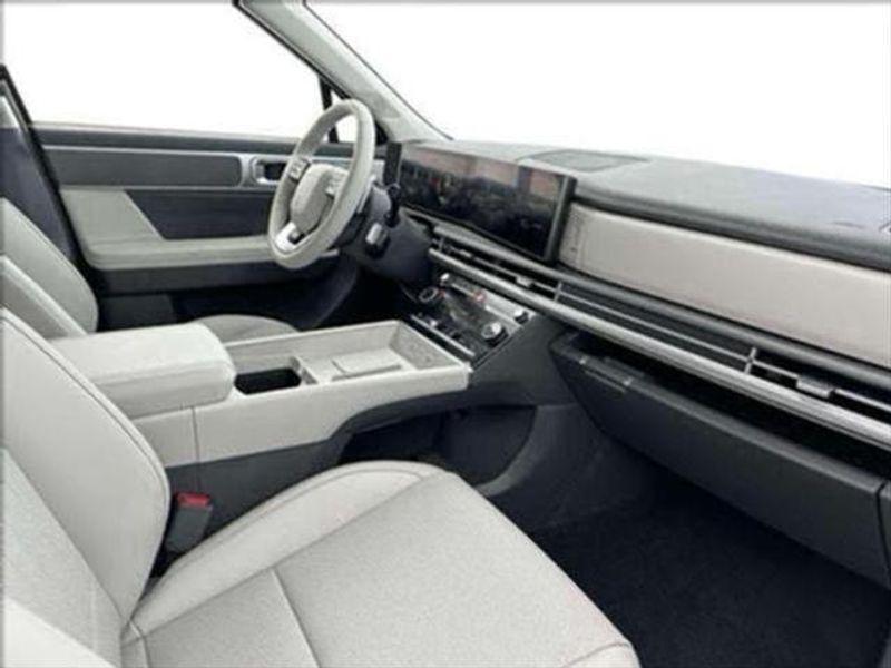 new 2025 Hyundai Santa Fe car, priced at $37,675