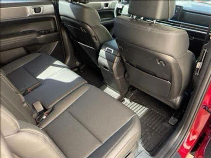 new 2025 Hyundai Santa Fe car, priced at $39,910