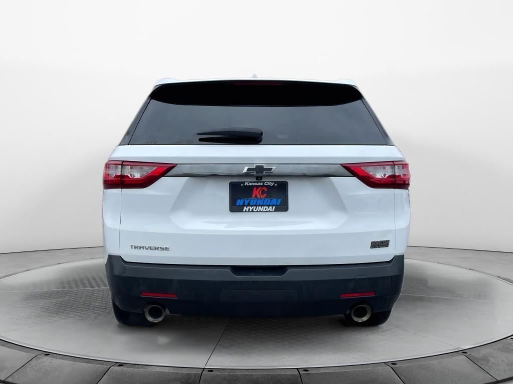 used 2021 Chevrolet Traverse car, priced at $22,768
