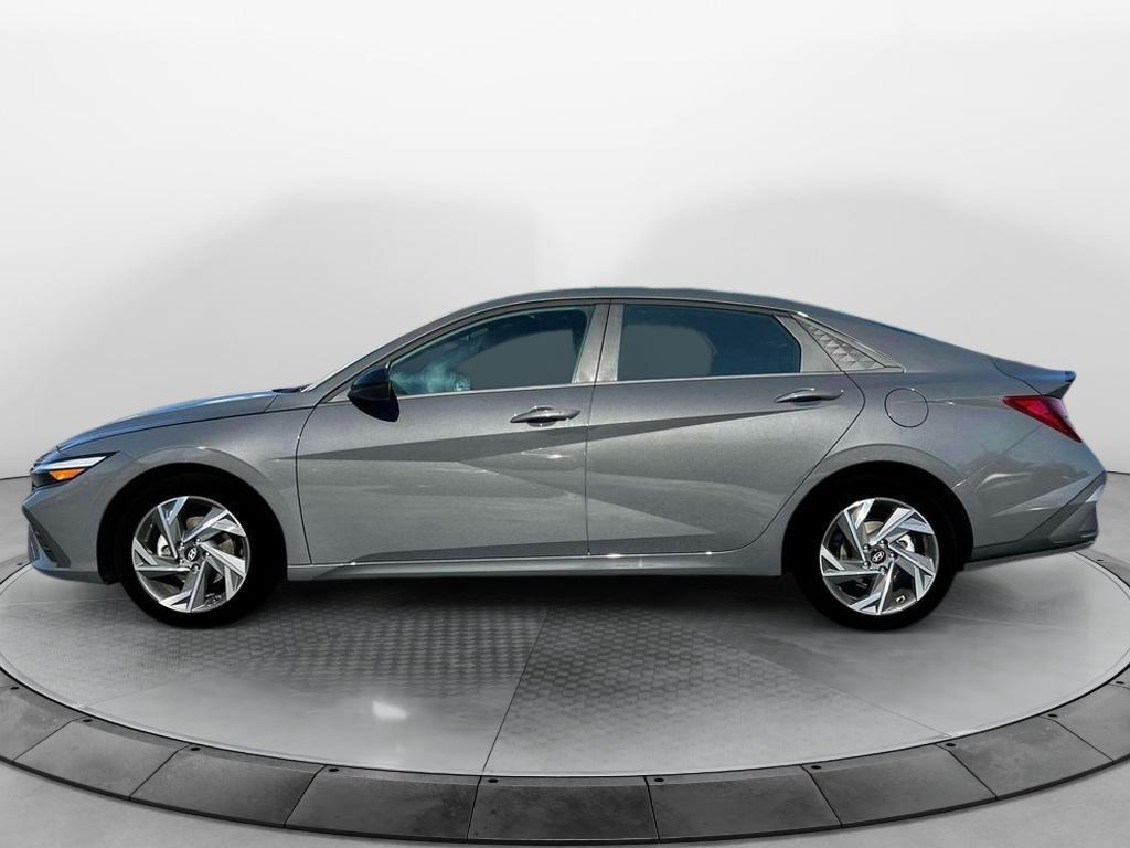 new 2025 Hyundai Elantra car, priced at $23,615