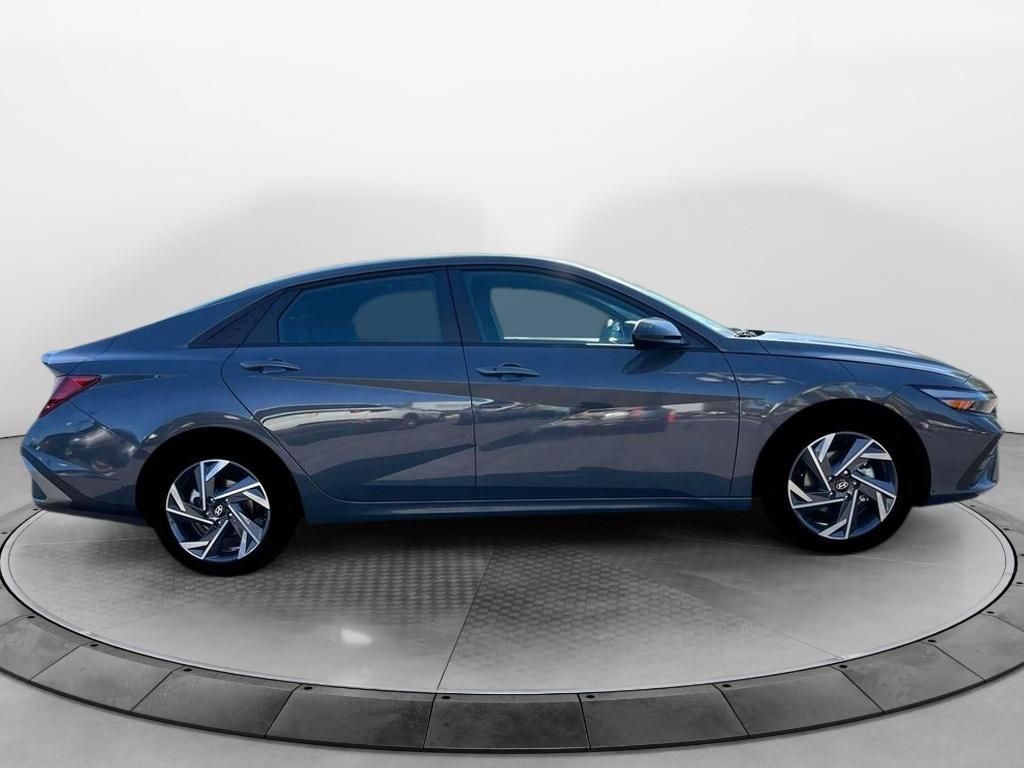 new 2025 Hyundai Elantra car, priced at $23,615