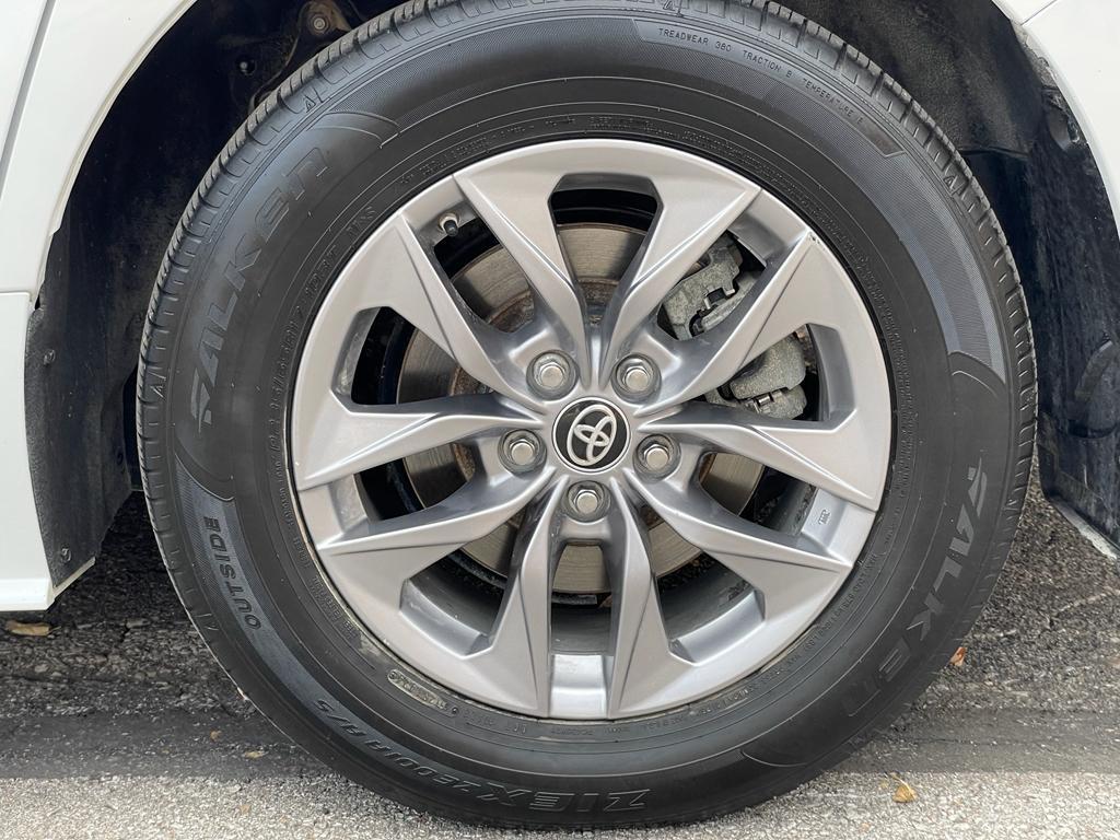 used 2023 Toyota Sienna car, priced at $38,997