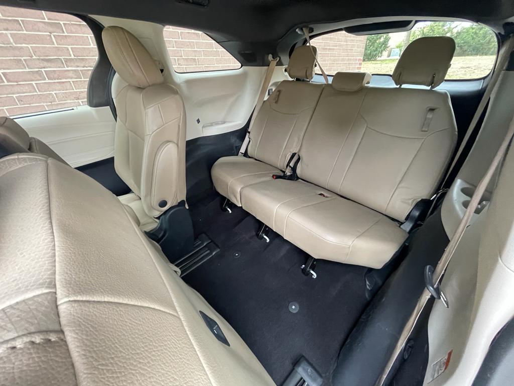 used 2023 Toyota Sienna car, priced at $38,997