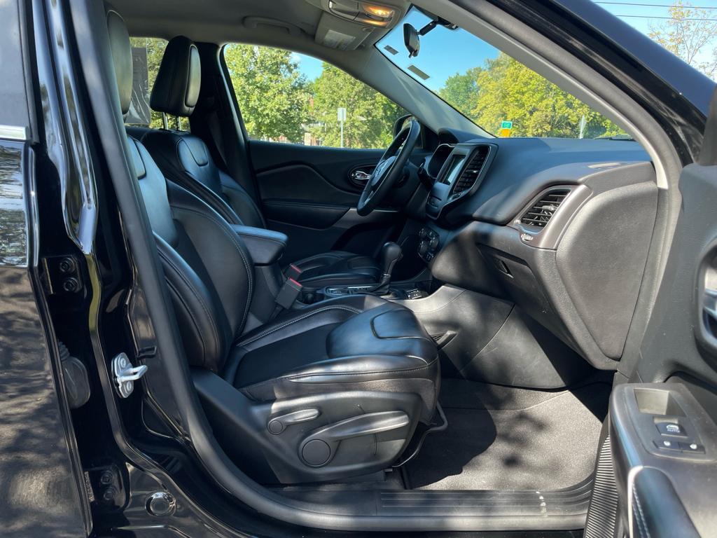 used 2020 Jeep Cherokee car, priced at $14,594