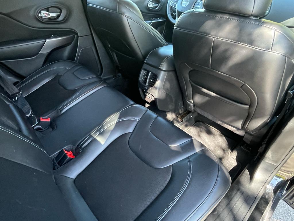 used 2020 Jeep Cherokee car, priced at $14,594