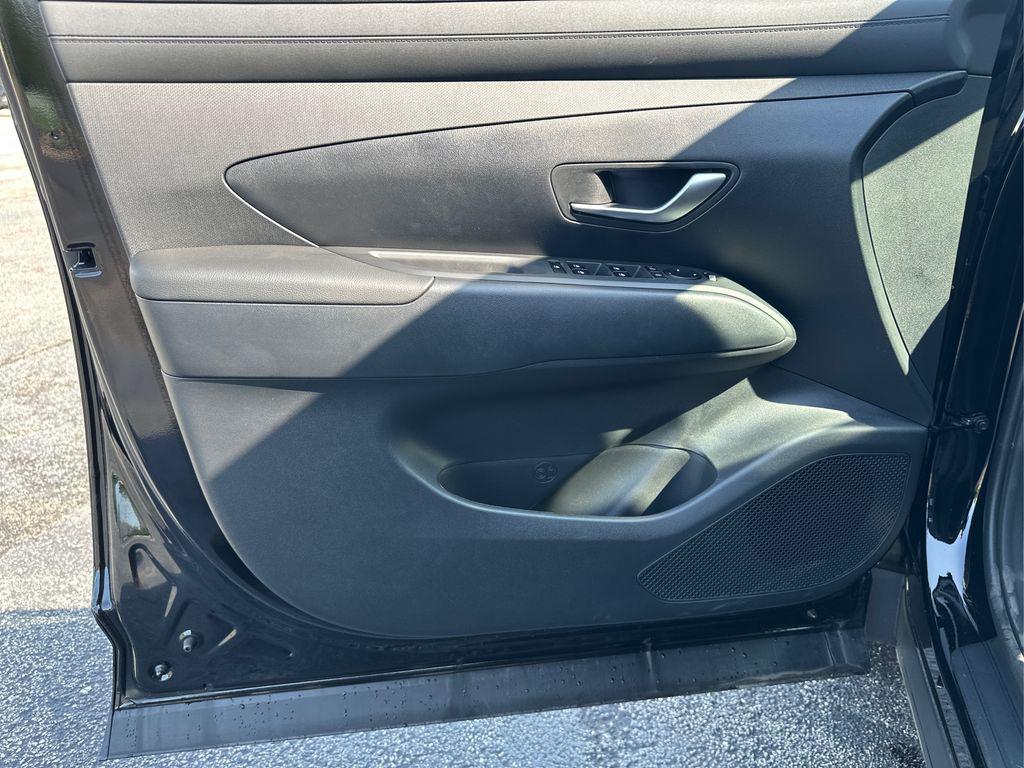 new 2025 Hyundai TUCSON Hybrid car, priced at $38,031