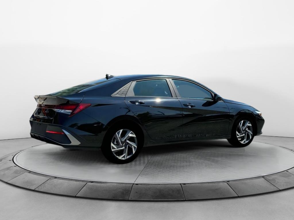 new 2025 Hyundai Elantra car, priced at $23,565